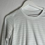 Lululemon  Athletica Gray Swiftly Breathe Long Sleeve Photo 4