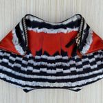 Alexander McQueen De Manta feather print clutch bag in black white bright red Photo 5