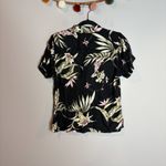 Tommy Bahama Vtg  silk floral Hawaiian print shirt Photo 3