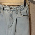 Hollister  Women’s Ultra High Rise Dad Jean relaxed fit Size 25 Light Wash Photo 4