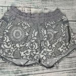 Lululemon  Athletic Shorts Beachy Floral White Fossil / Wee Stripe White Fossil 4 Photo 0