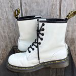 Dr. Martens Like New Woman’s White Leather Combat Boots with Black Laces Size 5 Photo 5