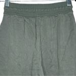 Lululemon Feeling Femme Short Grey Sage Size 4 Photo 6