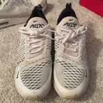Nike  Air Max 270 Photo 0