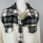 Boutique black and white plaid fluffy teddy shacket size medium Photo 2