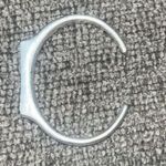 Lucky Brand SILVERTONE RAISED CUTOUT FLOWER DESIGN CUFF BRACELET SIGNED Photo 4