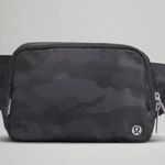 Lululemon NWT Everyone Belt Bag Large 2L In Heritage 365 Camo Deep Coal Multi Photo 0