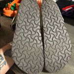 Birkenstock Beige Suede Gizeh sandals - Size 40 women’s 9 - Flaw Photo 4