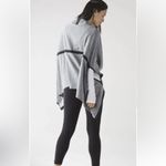 Lululemon  Vinyasa Scarf  Rulu Parallel Stripe Pigment Gray Heathered Black Photo 1