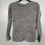 Athleta  Foothill Heather Gray Long Sleeve Running Active Top Perforated Size XS Photo 3