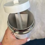 Lululemon  water bottle Photo 4