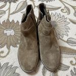 Clarks Ultimate Comfort Collection Camzin Hale Ankle Booties Boots 6.5 6 1/2 Photo 3