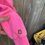 Teddy Fresh  Friendship Bracelet Spellout Cropped Hoodie – Hot Pink Small Photo 1
