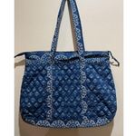 Medium Tote Shoulder/Bag ~ Zipper Closure ~ Blue Photo 0