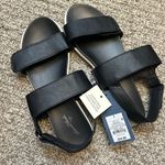 Universal Threads Black Velcro Sandals Photo 1