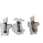 Vintage Pin Easter Bunnies Pastel Pink White Rabbit Holiday Brooch Plastic Photo 4