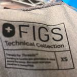 FIGS  Scrub Set Graphite Gray Zamora Jogger Pants Catarina Top XS Photo 2