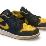 Jordan Air 1 Low SE Big Girl Shoes Photo 0