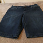 Nine West  Women's Jean Shorts Pockets Size 6 Blue Photo 0