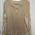 Women’s‎ Beige Sweatshirt Medium Cheetah Print Tan Crewneck Fall Brown Photo 0