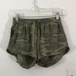 SO  low rise soft camouflage shortie Photo 0