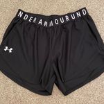 Under Armour Shorts Photo 0