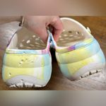 Crocs  Classic Platform Shoes Womens Size 11 Green Purple Clog Marbled Tie Dye Photo 3