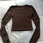 Aritzia  Babaton
Contour Crew Longsleeve Crop Top Photo 7