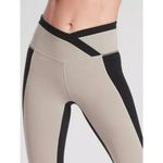 Athleta Chroma 7/8 Legging in Powervita Beige Black Criss Cross Waist M Photo 4