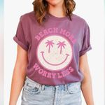 Tee Territory Beach More Worry Less Short Sleeve Tee in Light Pink & Orange Size M Photo 1