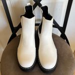 Sincerely Jules NWOB 8.5 White Boots Photo 0