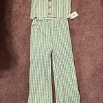 Billabong Light Green Patterned Outfit Photo 0