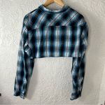 Helix  | Blue Plaid Cropped Button Down Long Sleeve Size XL Photo 5
