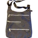 Baggallini grey crossbody bag. Many pockets Photo 0