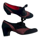 Pas de Rouge black and plum suede lace Photo 0