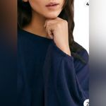 We The Free Free People ‎ Women’s Lg Navy Cuddle Bubble Cropped Pullover Photo 4