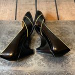Sofft Black Patent Leather Block Heels with Yellow Trim Size 8 Photo 3