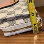 Luxie Collection Convertible crossbody wallet/wristlet Photo 6