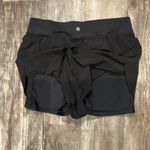Athleta Women's Black Athletic Shorts Size Large Photo 4
