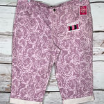Lee  NWT 22W Purple Rose Floral Print Denim Classic Fit Roll Cuff Hem Jean Capris Photo 0