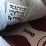 Reebok Easy Tone Low Top Lace Up Athletic Shoes Womens Size 11 Gray Pink Photo 4