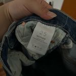 MOTHER THE INSIDER CROP STEP CHEW JEANS Size 25 Photo 4