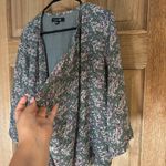 Forever 21 women floral green and Purple cardigan Photo 1