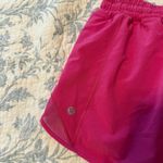 Lululemon Hotty Hot Low-Rise 4" Photo 3