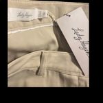 Lady Hagen  golf shorts - size 8 Photo 2