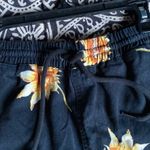 Sunflower Floral Print Rolled Cuff Cotton Shorts With Elasticized Drawstring Black Size undefined Photo 6
