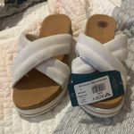 Roxy  Sandals NWT  Photo 1