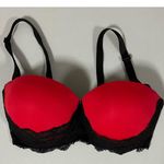 Red Black Lace Push Photo 1