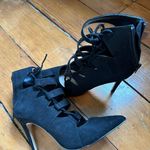 mix no. 6  Heels Photo 1