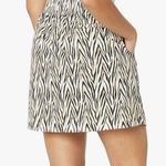 GREG NORMAN Animal Expedition Pull on Golf Pickleball Skort Women's Size MEDIUM Black Photo 1